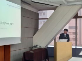 講演中の伊藤文人講師
