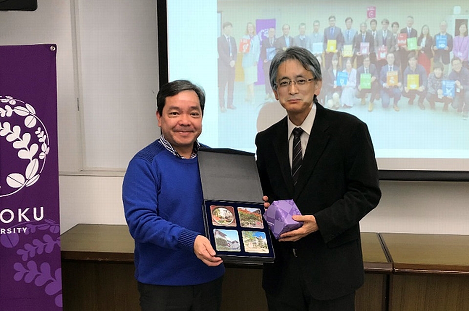 香港嶺南大学Ka Ho Mok副学長が来訪されて意見交換